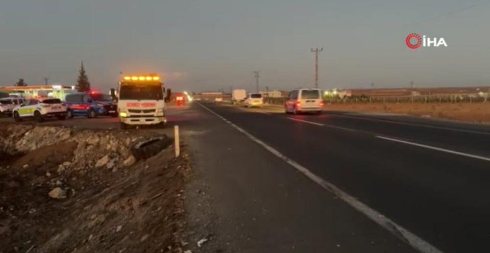 Traktör devrildi: 2 ağır yaralı