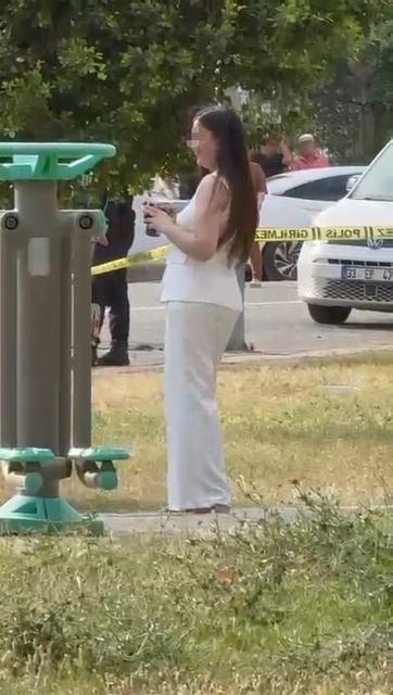 ESKİ SEVGİLİSİYLE GÖRÜŞEMEYİNCE KENDİNİ VURDU