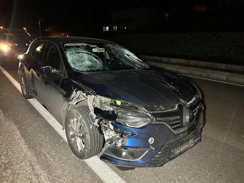 Feci kaza: Otomobilin çarptığı 3 kişi hayatını kaybetti