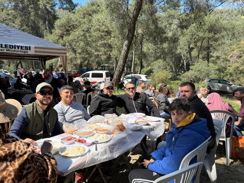 Aydın'daki 41 yıllık gelenek vatandaşları aynı sofrada buluşturdu