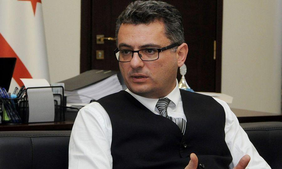 Tufan Erhürman kimdir?