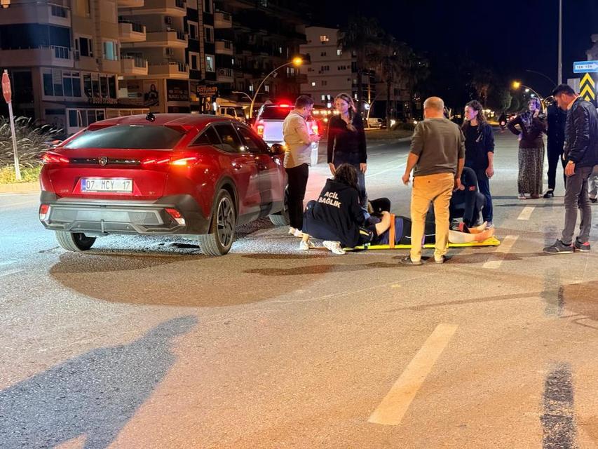 Otomobil ile motosiklet çarpıştı: 1 yaralı