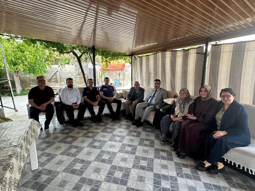 Şehit ailelerine bayram ziyareti