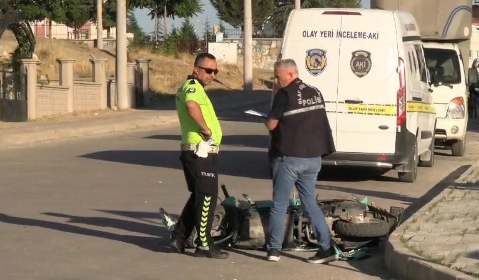 Minibüsle otobüs çarpıştı: 2 yaralı