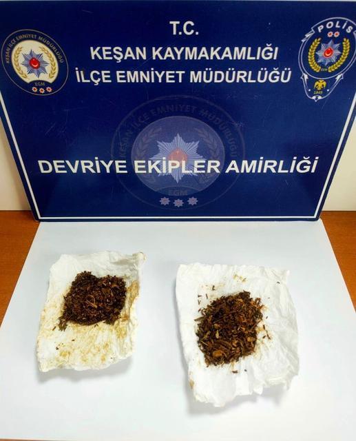 Polisin durdurduğu şüpheliden uyuşturucu ele geçirildi