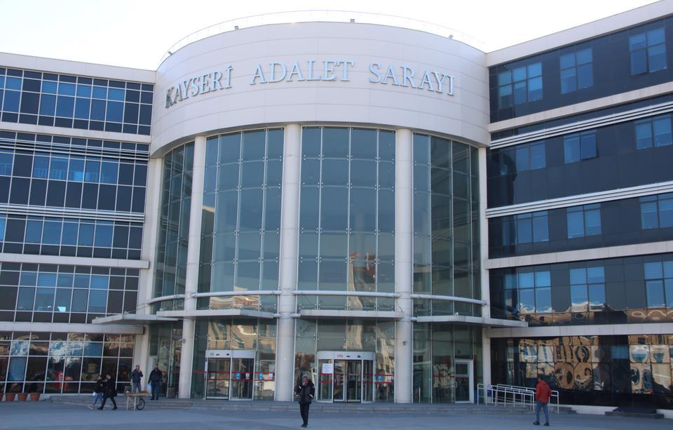 Eğlence mekanındaki cinayetin sanıkları hakim karşısına çıktı