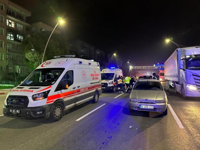 4 araçlı zincirleme kazada 6 kişi yaralandı