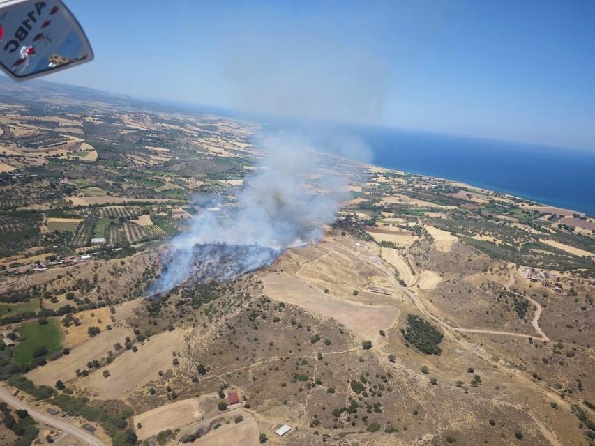 ÇANAKKALE'DE MAKİLİK ALANDA YANGIN