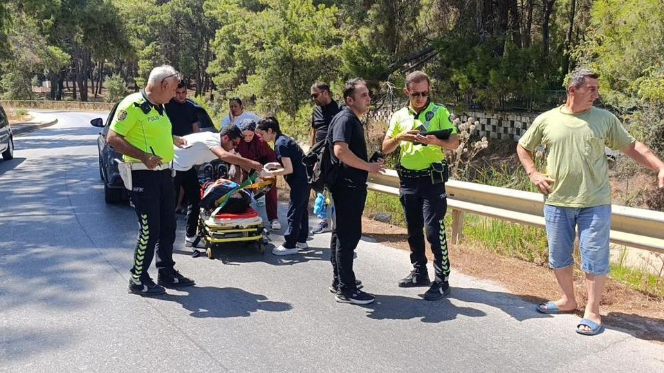 Motosikletle otomobil çarpıştı: 2 yaralı