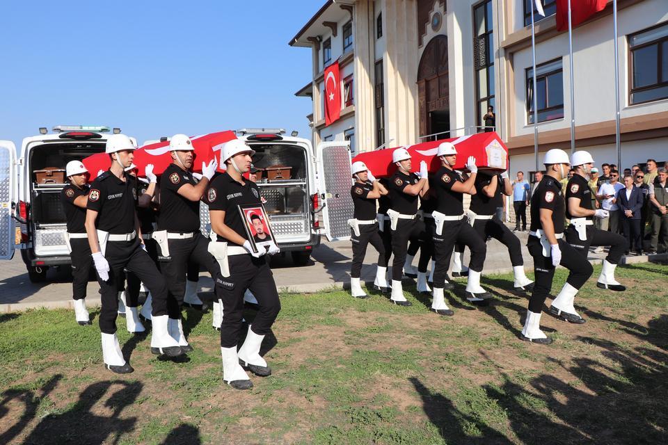 DENİZLİLİ ŞEHİT ORMAN İŞÇİLERİ İÇİN TÖREN DÜZENLENDİ