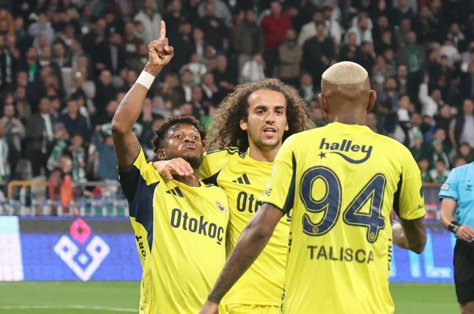 Fenerbahçe, üst üste 5. kez ligde 2. oldu