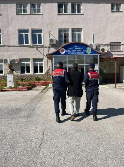 Aydın'da taksirle ölüme neden olma suçundan aranan şahıs kıskıvrak yakalandı