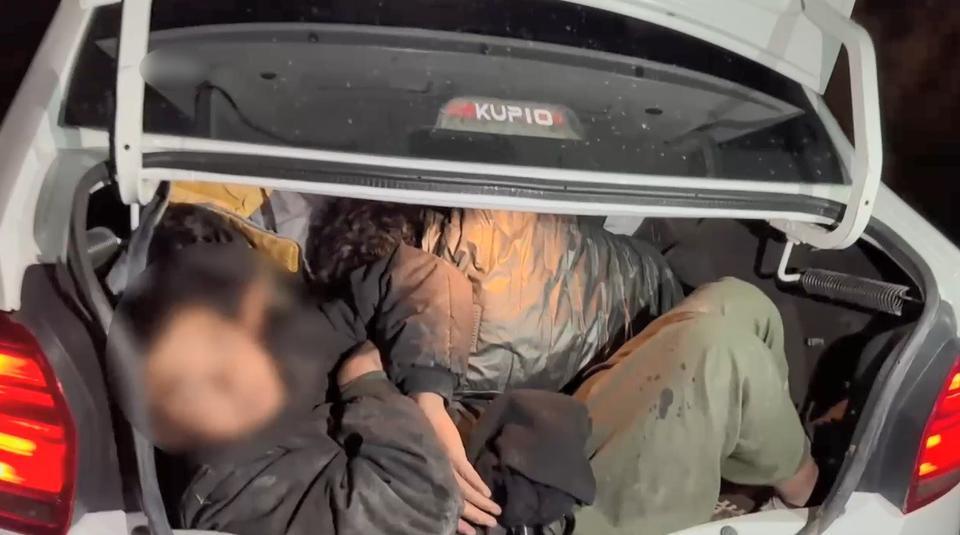 Bagaja istiflenen düzensiz göçmenler jandarma yakalandı