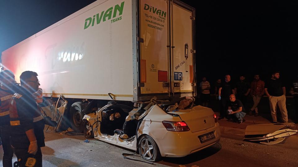 TRAFİK KAZASINDA ÖLEN GENÇ, DAVUL ZURNA EŞLİĞİNDE TOPRAĞA VERİLDİ