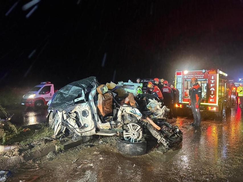 4 kişinin hayatını kaybettiği, 34 kişinin yaralandığı kazada ölenlerin kimlikleri açıklandı