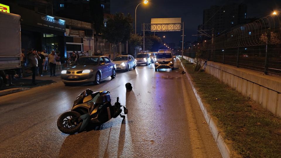Motosiklet ile otomobil çarpıştı: 1 ölü, 1 yaralı