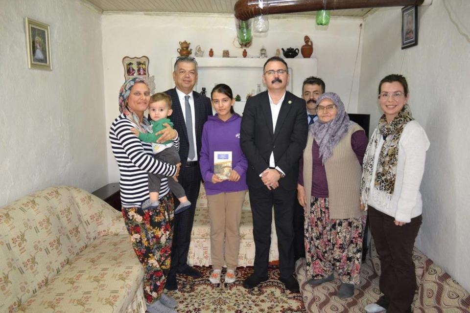 Sultanhisar'da 'Misafirim Kaymakamım' projesi Salavatlı ve Atça’da devam etti