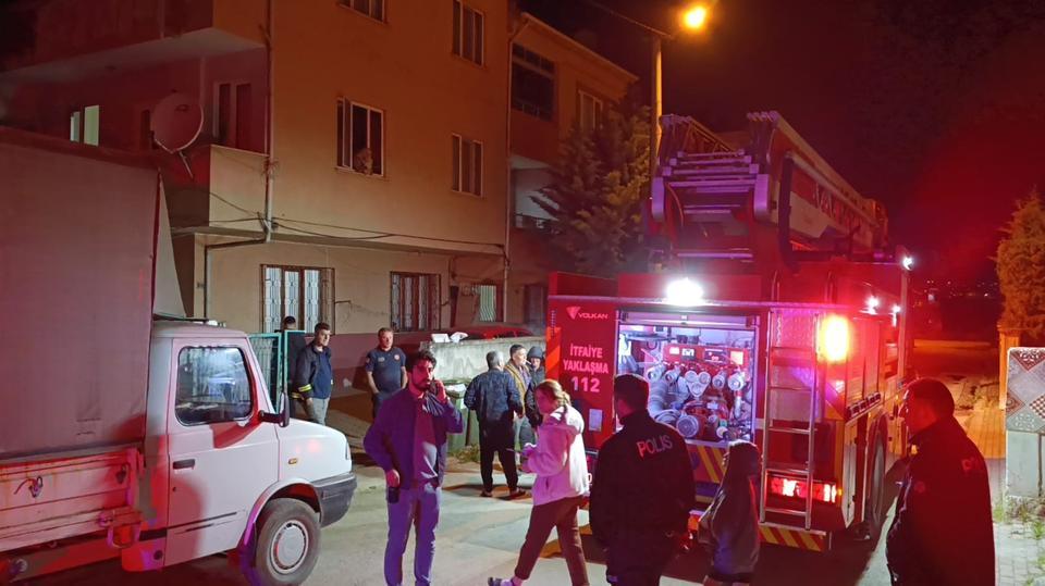 Eski eşinin evini molotofkokteyli attı
