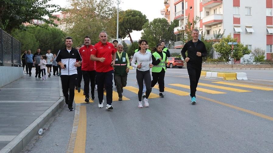 Aydın’da Halk Koşusu renkli görüntülere sahne oldu
