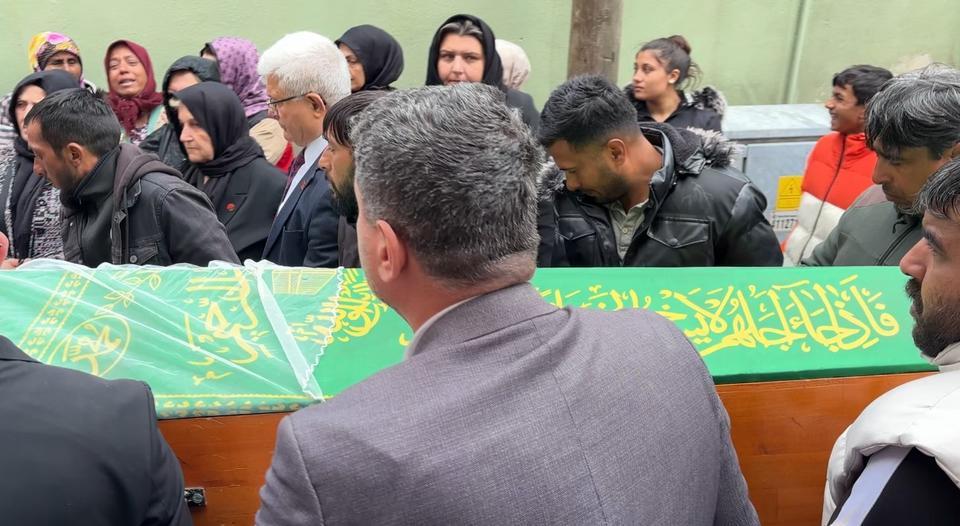Tüfekle vurulan Gizem son yolculuğuna uğurlandı