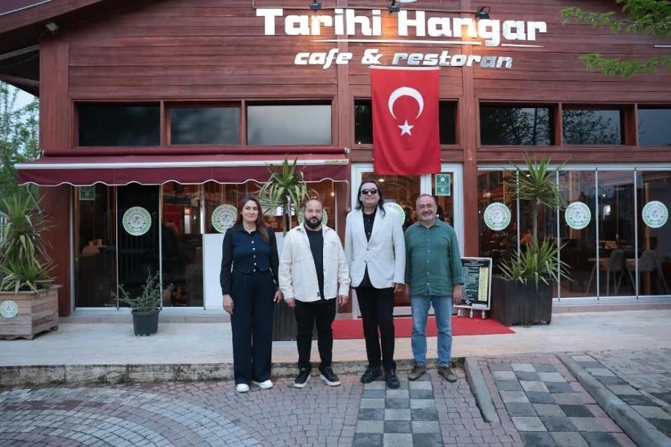 Ünlü sanatçı Kırdar İncirliova'da ağırlandı