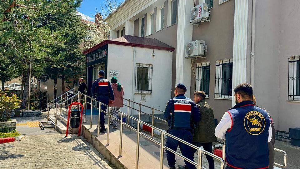 İntihar ettiği söylenen Alev’in cinayete kurban gittiği ortaya çıktı