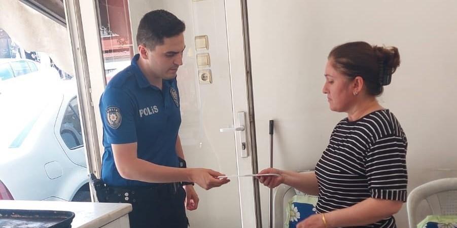 EMNİYET EKİPLERİ VATANDAŞLARI DOLANDIRICILIĞA KARŞI UYARDI