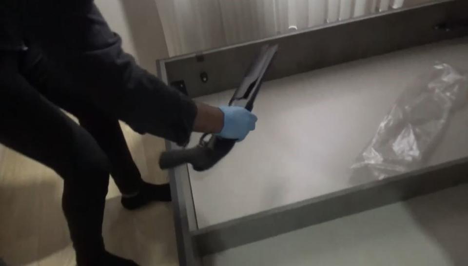 İKİ SİLAHLI SUÇ ÖRGÜTÜNE YÖNELİK OPERASYONDA 73 ŞÜPHELİ GÖZALTINA ALINDI YAPILAN EŞ ZAMANLI OPERASYONLARDA 73 ŞÜPHELİ YAKALANIRKEN 59'U TUTUKLANARAK CEZAEVİNE GÖNDERİLDİ