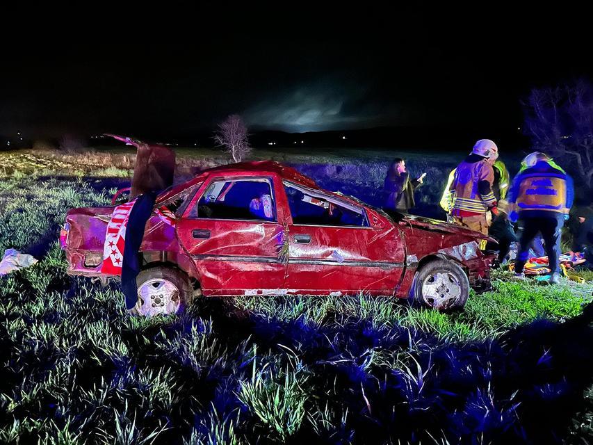 BAYRAM ARİFESİNDE FECİ KAZA: 1 ÖLÜ, 1'İ AĞIR 3 YARALI