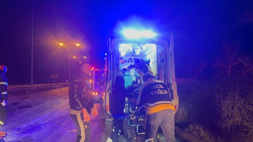 Otomobil tıra çarptı: 1 ölü