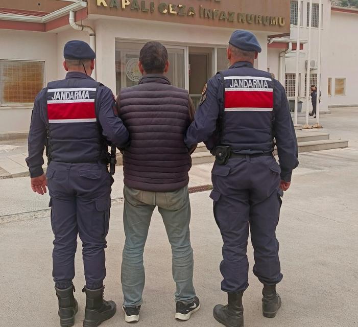 Aydın’da 17 ayrı suçtan aranan zanlı yakalandı