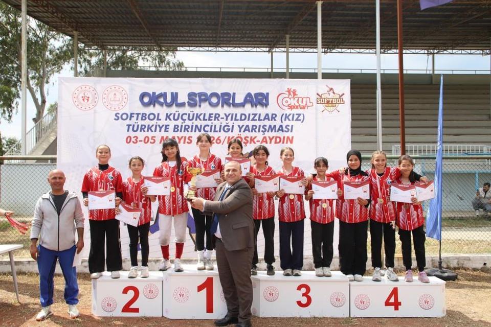 Softbol Türkiye Birinciliği Aydın'ın ev sahipliğinde tamamlandı