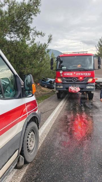 Kamyonetle otomobil çarpıştı: 2 ölü, 2 yaralı