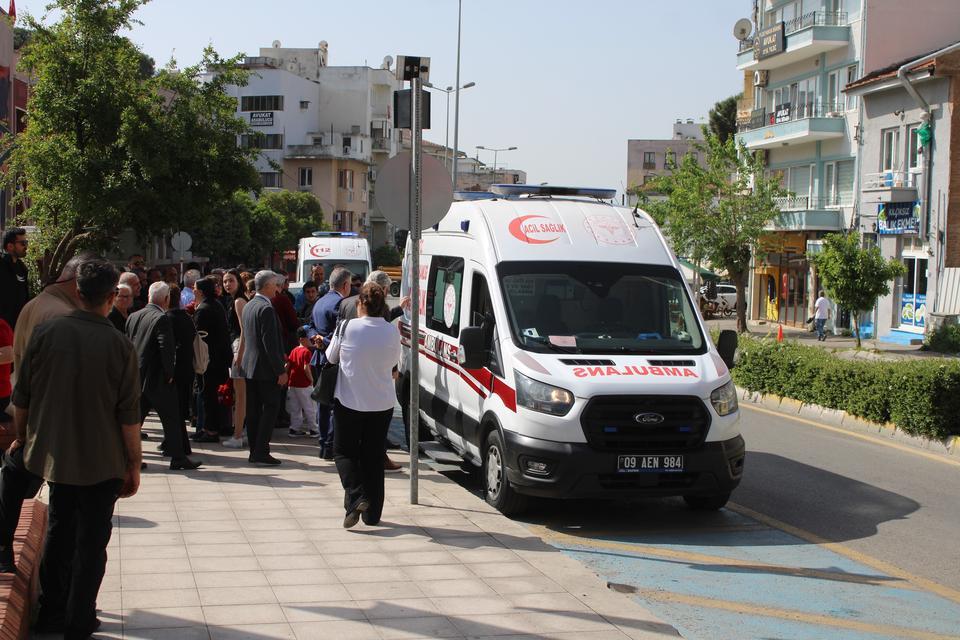 23 NİSAN TÖRENİNDE BİR GENÇ KALP KRİZİ GEÇİRDİ