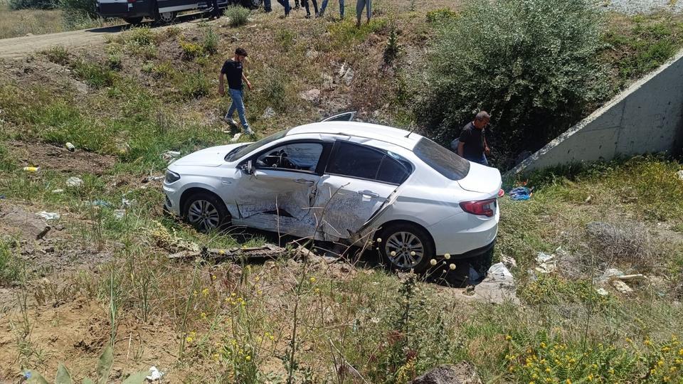 3 GÜN ÖNCE YETKİLİLERE SESLENMİŞLERDİ AYNI YERDE YİNE KAZA OLDU 6 KİŞİ YARALANDI
