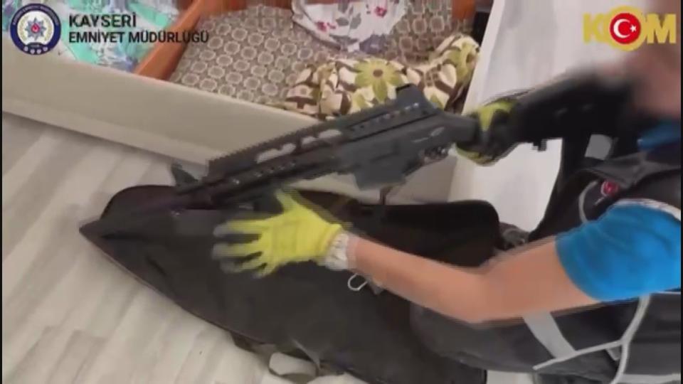 Silah kaçakçılarına operasyon: 5 gözaltı