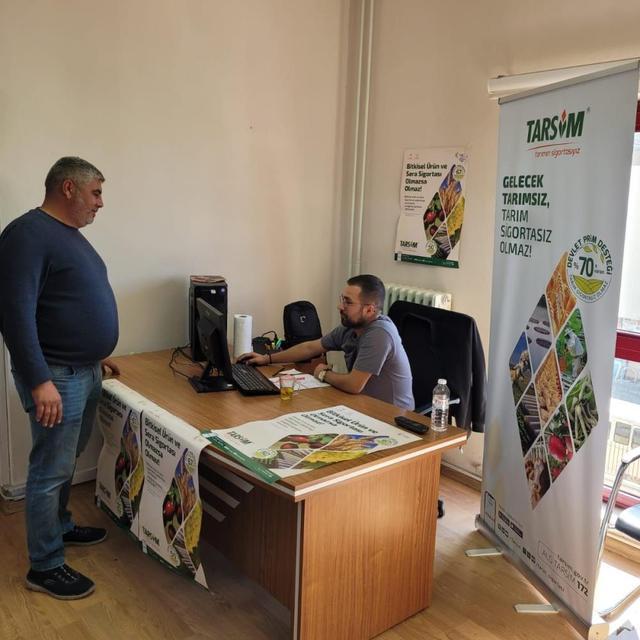 Buharkent'te üreticiler tarım sigortası konusunda bilgilendirildi