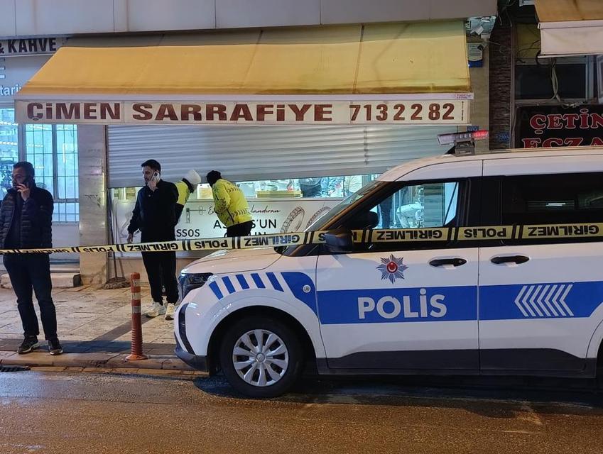 30 yıllık kuyumcu sırra kadem bastı! 100 kilo altınla kaçtı