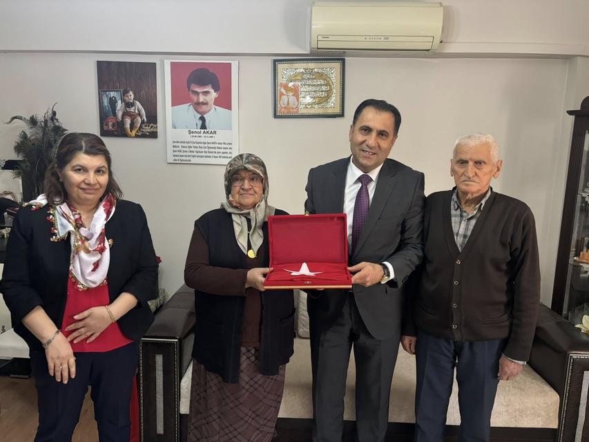 Aydın'ın yeni müdüründen şehit ailesine ziyaret