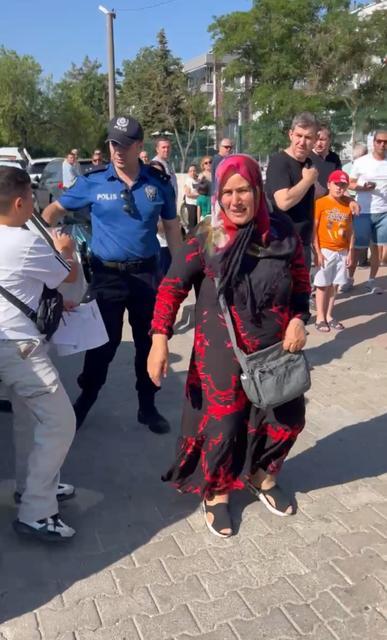 ÇANAKKALE'DE LGS'YE GEÇ KALAN ÖĞRENCİLERİ POLİS YETİŞTİRDİ