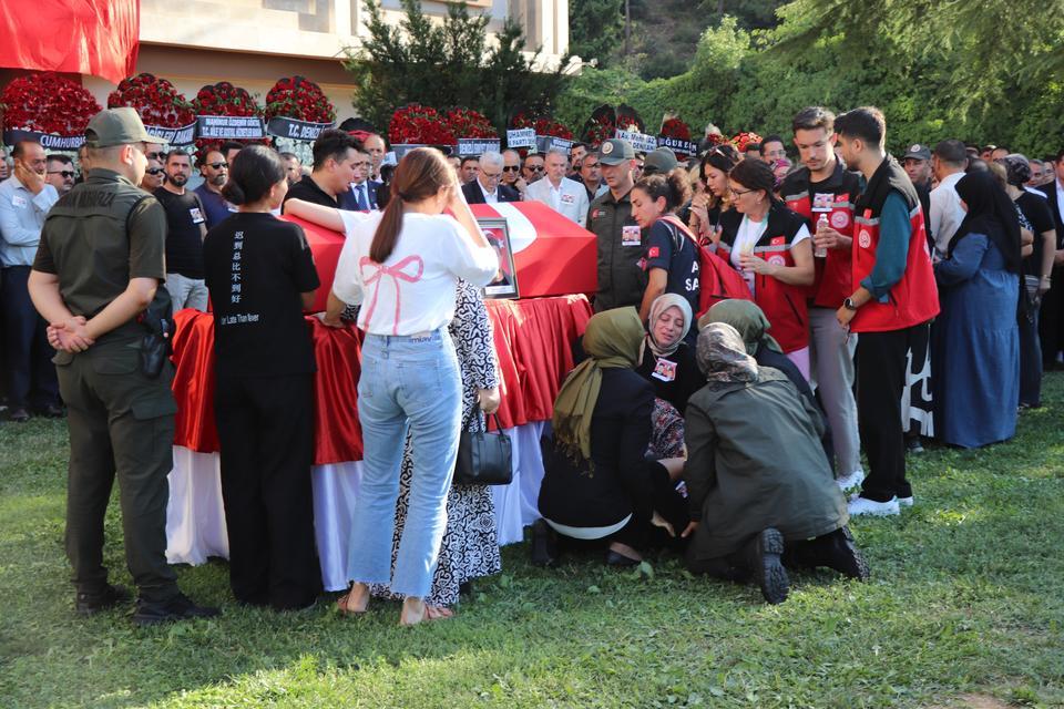 DENİZLİLİ ŞEHİT ORMAN İŞÇİLERİ İÇİN TÖREN DÜZENLENDİ