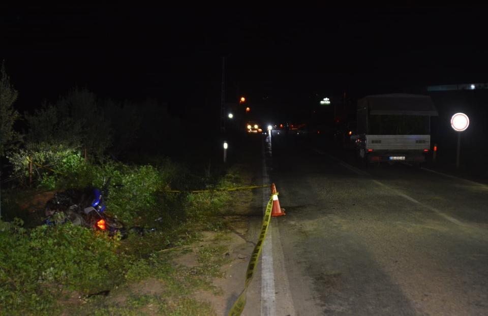 Motosiklet sürücüsü olay yerinde hayatını kaybetti