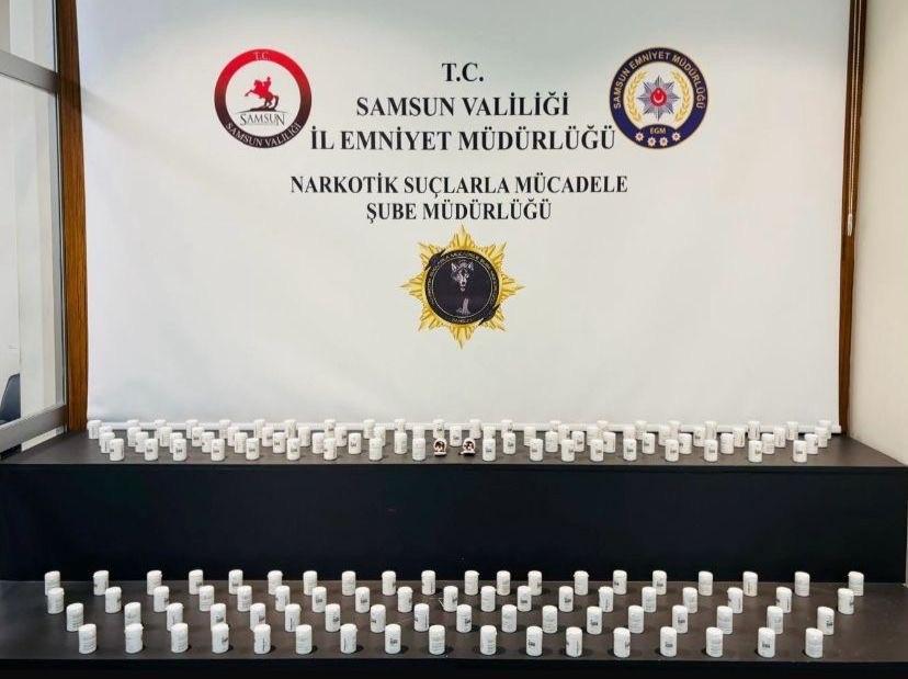 Uyuşturucu hap ele geçirildi: 4 gözaltı