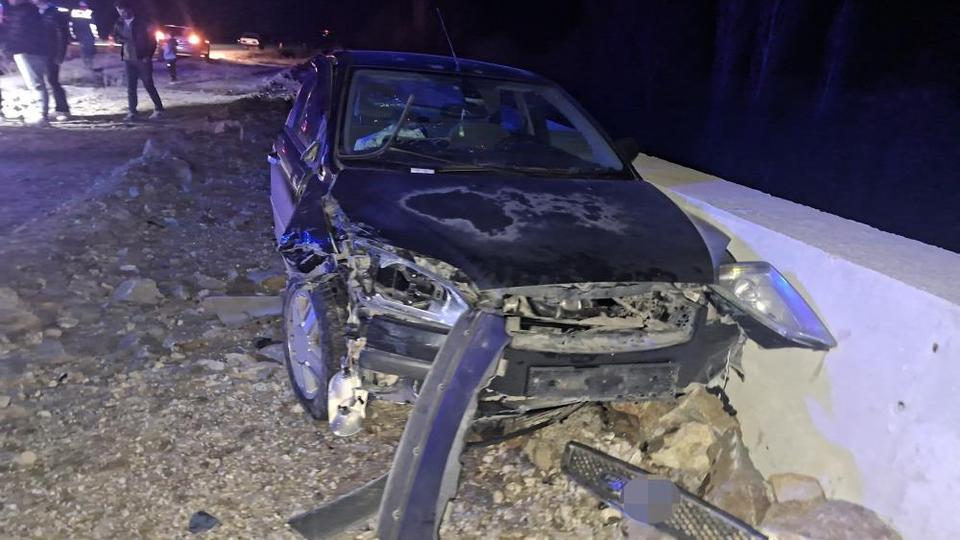 Otomobil ile motosiklete çarpıştı: 2 yaralı