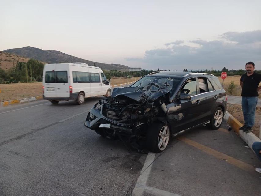 Trafik kazasında 6 kişi yaralandı