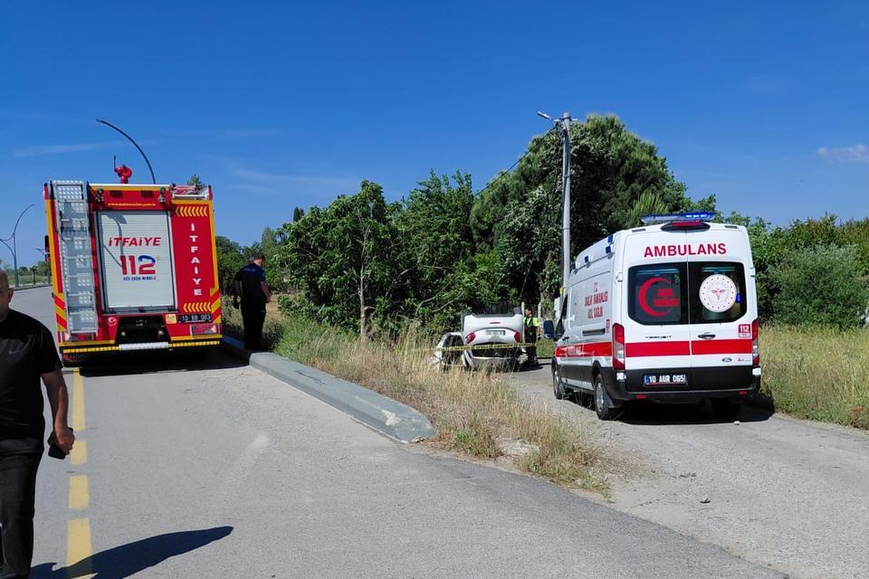 Kontrolden çıkan otomobil savruldu: 1 ölü, 3 yaralı