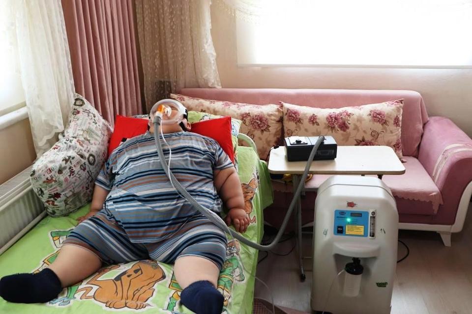 YAĞIZ'IN İNANILMAZ DEĞİŞİMİ: 5 YAŞINDA 90 KİLOYDU, 11 YAŞINDA 40 KİLO
