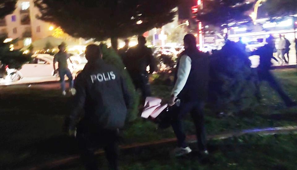 Eski-yeni sevgili kavgası: Hareketli dakikalar kamerada