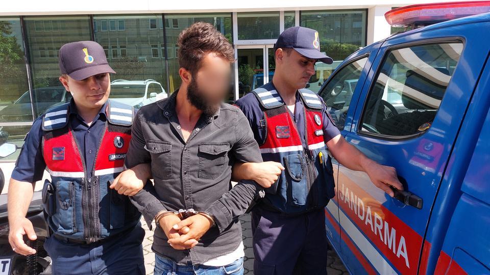 Husumetlisini vurmak isterken yanındaki 2 kişiyi yaraladı, özür diledi