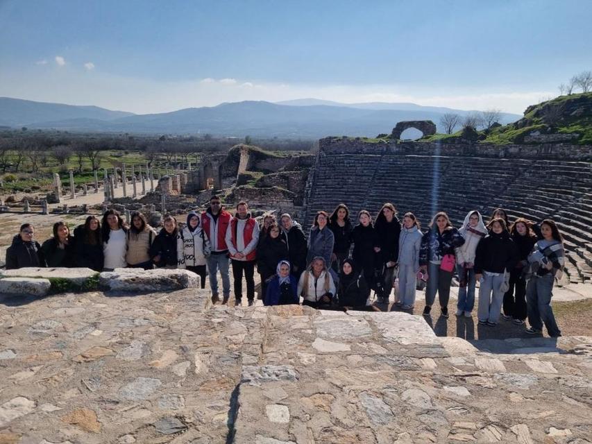 Aydın'da gençler, tarih dolu bir gün geçirdi